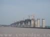 荊岳長江公路大橋?yàn)蚴┕? rel=