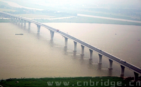 揚(yáng)中長江二橋